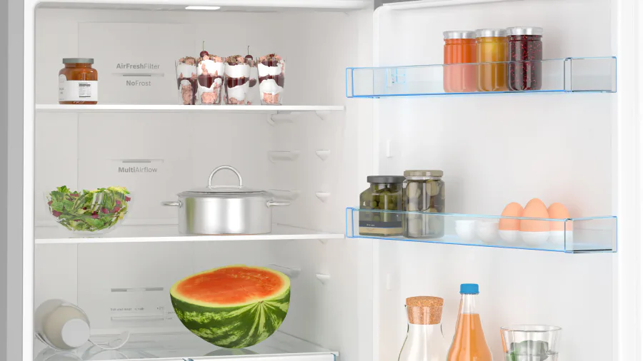 Bosch Kgn55vi20z 480l Fridge Freezer view 3