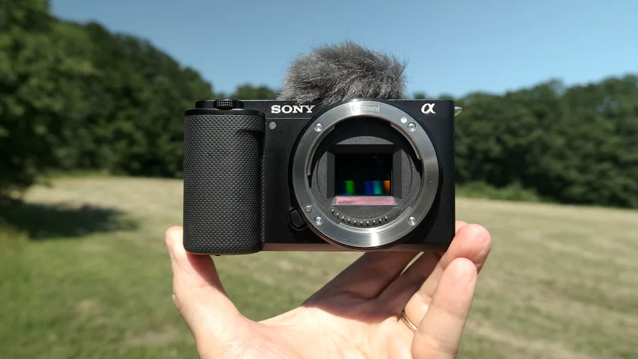 Sony Zv-E10 Mirrorless Camera With 16-50mm Lens view 6
