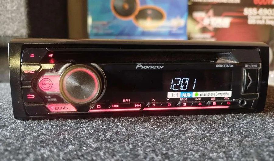 Pioneer Deh-S1150ub Frontloader Radio view 6